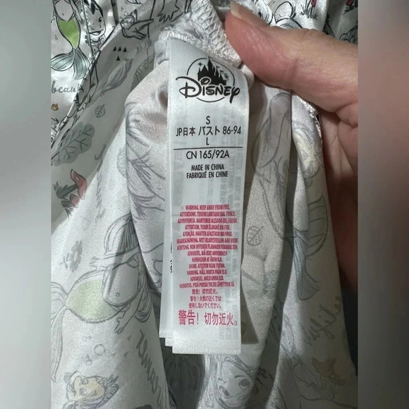 Disney Animators Collection Nightshirt Night Gown Sleepwear Womens Sz Small EUC - Picture 6 of 6